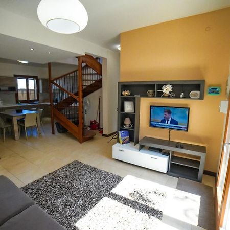 Getawaynpetto Private Duplex Maisonette With Jacuzzi Hot Tub Mgarr Zewnętrze zdjęcie