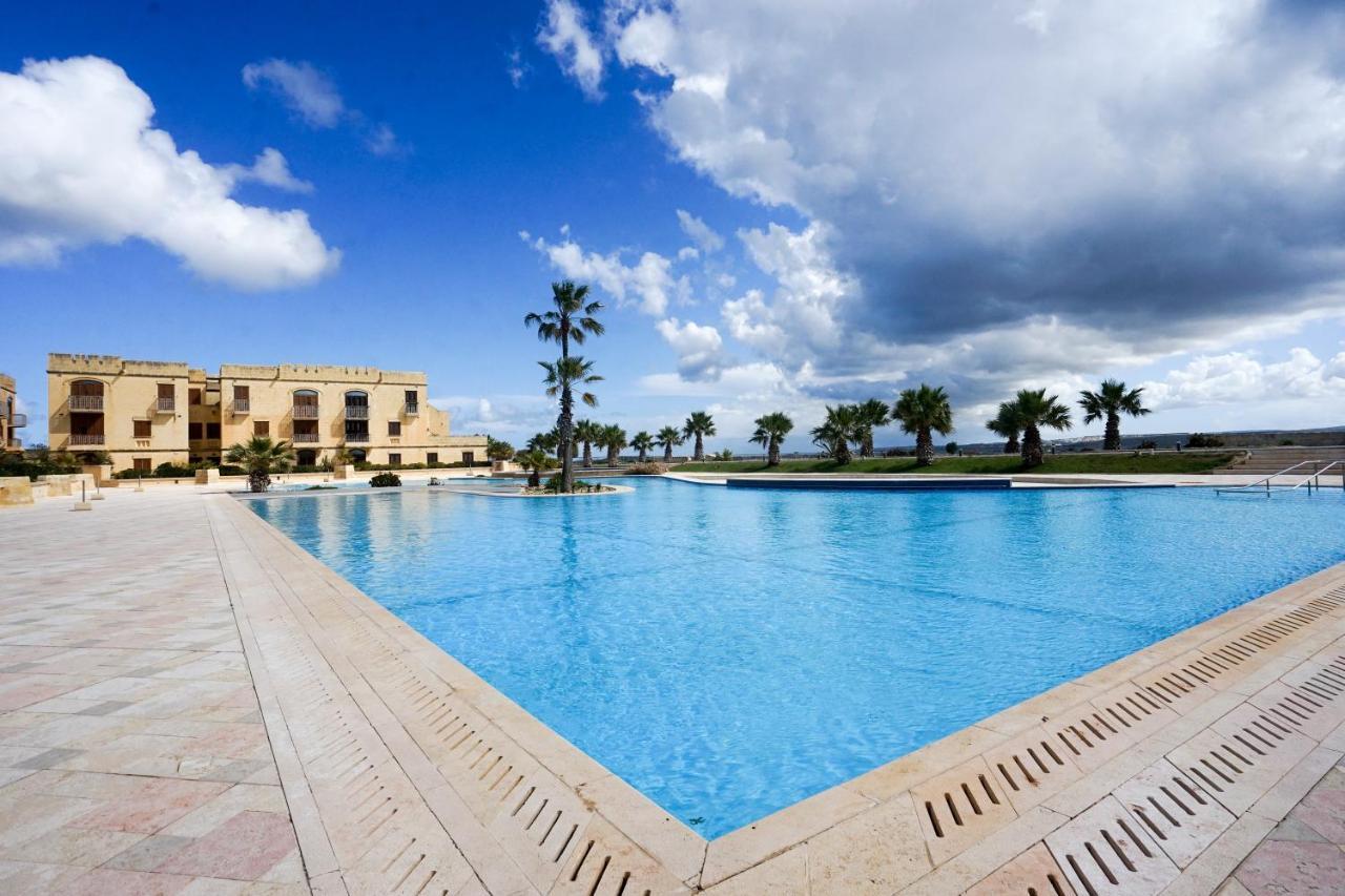 Getawaynpetto Private Duplex Maisonette With Jacuzzi Hot Tub Mgarr Zewnętrze zdjęcie