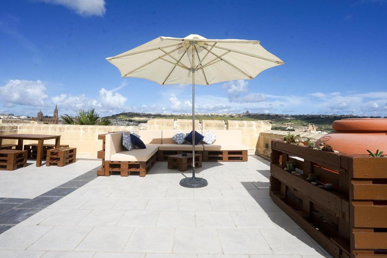 Getawaynpetto Private Duplex Maisonette With Jacuzzi Hot Tub Mgarr Zewnętrze zdjęcie