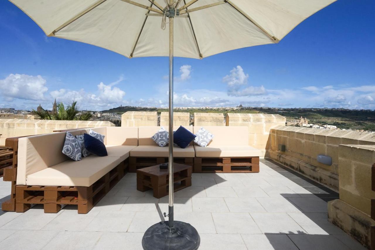 Getawaynpetto Private Duplex Maisonette With Jacuzzi Hot Tub Mgarr Zewnętrze zdjęcie