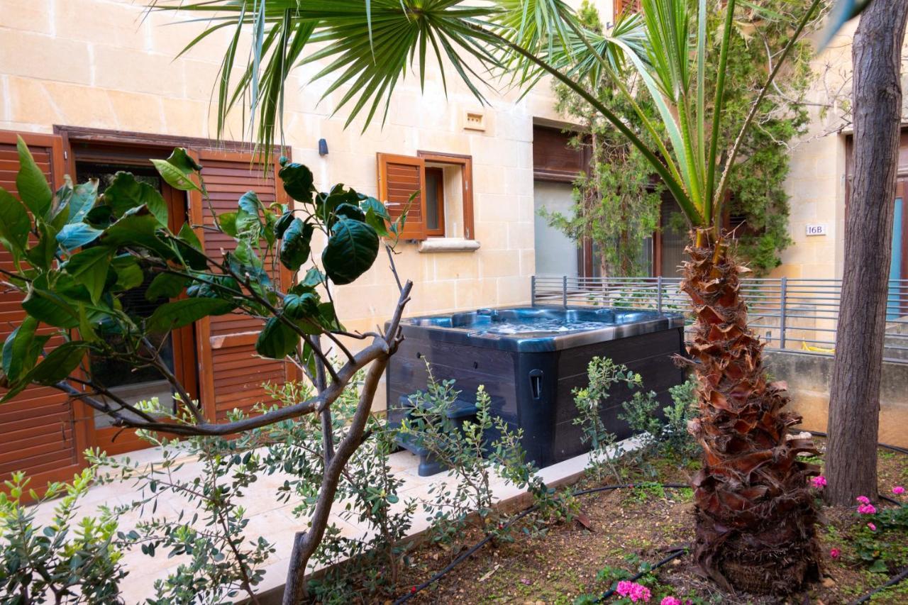 Getawaynpetto Private Duplex Maisonette With Jacuzzi Hot Tub Mgarr Zewnętrze zdjęcie