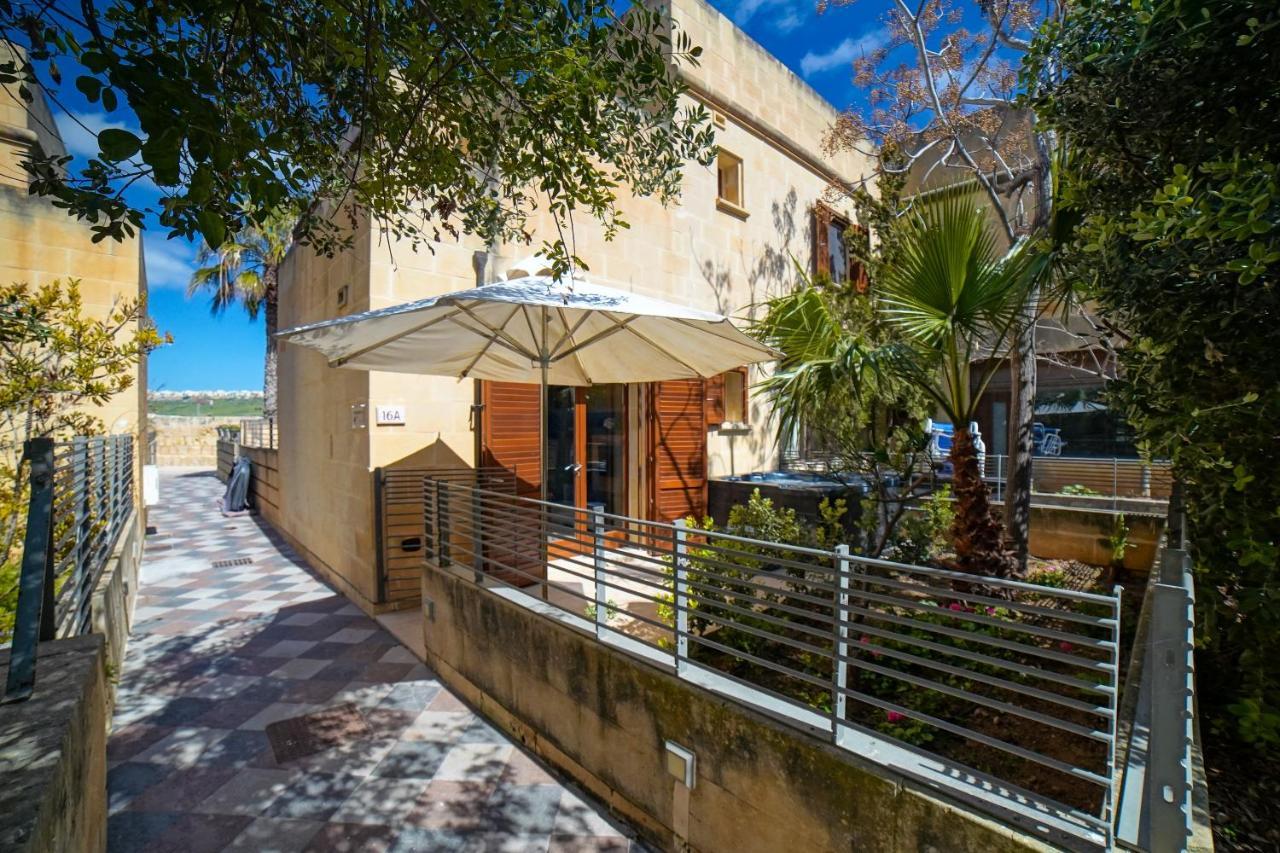 Getawaynpetto Private Duplex Maisonette With Jacuzzi Hot Tub Mgarr Zewnętrze zdjęcie