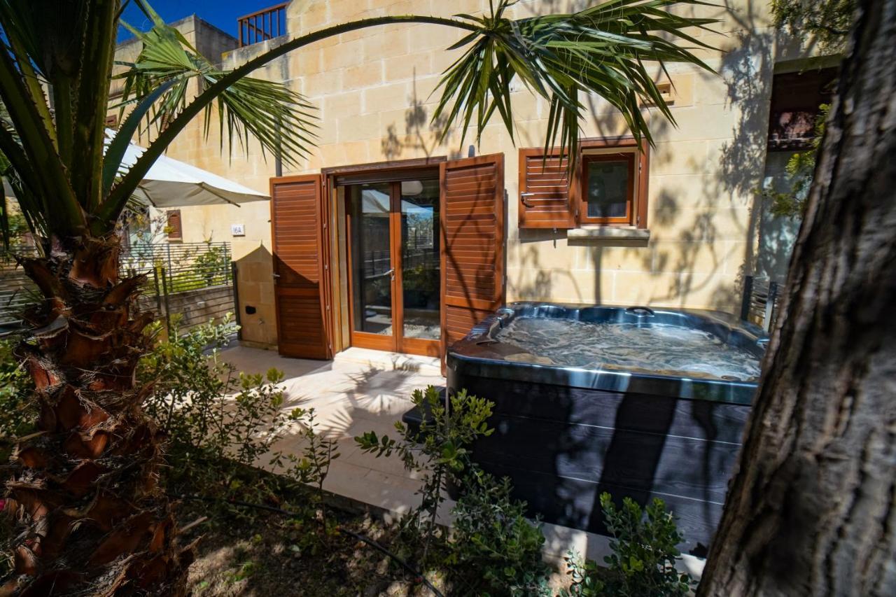Getawaynpetto Private Duplex Maisonette With Jacuzzi Hot Tub Mgarr Zewnętrze zdjęcie