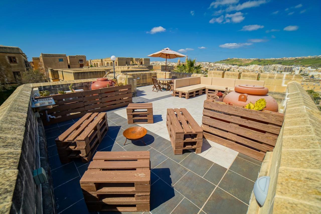 Getawaynpetto Private Duplex Maisonette With Jacuzzi Hot Tub Mgarr Zewnętrze zdjęcie